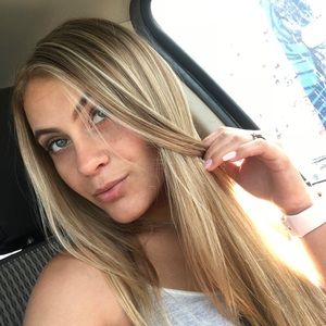 Meet your Posher, Julia